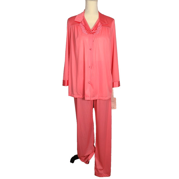 Vanity Fair Other - VTG VANITY FAIR Coloratura Pink Pajama Set 2 Piece Small Long Sleeve Nylon NEW